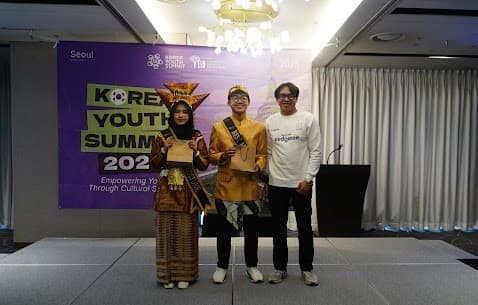 Indonesian Traditional Costume Wins Best Costume Award at Korea Youth Summit 2025, Brought by MAN 2 Kota Malang Delegates